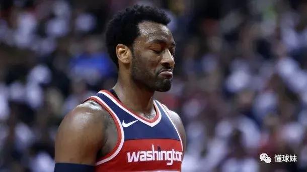 bob体育官方入口-沃尔回归助攻造神奇逆转，球队庆祝胜利的简单介绍  第1张